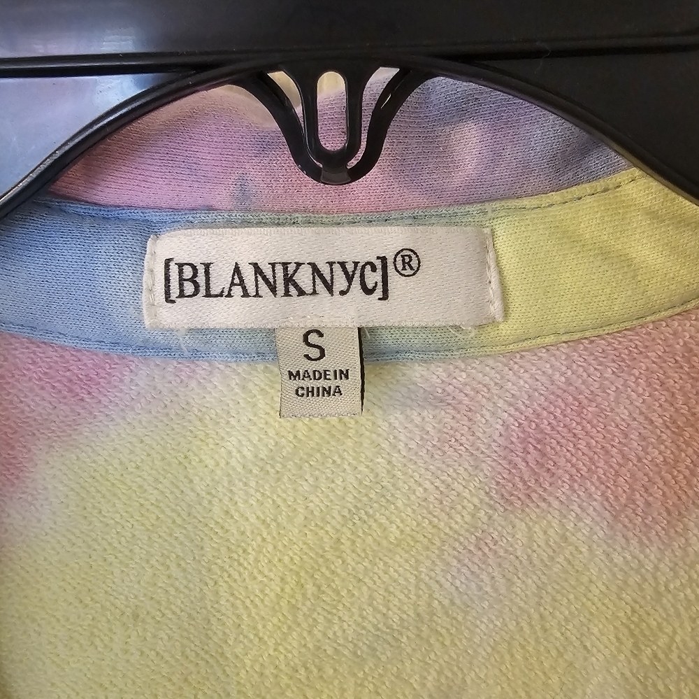 Blank NYC Jacket Yellow Pink Blue Tye Die Trucker Knit Crop Womens Size S - Picture 2 of 5